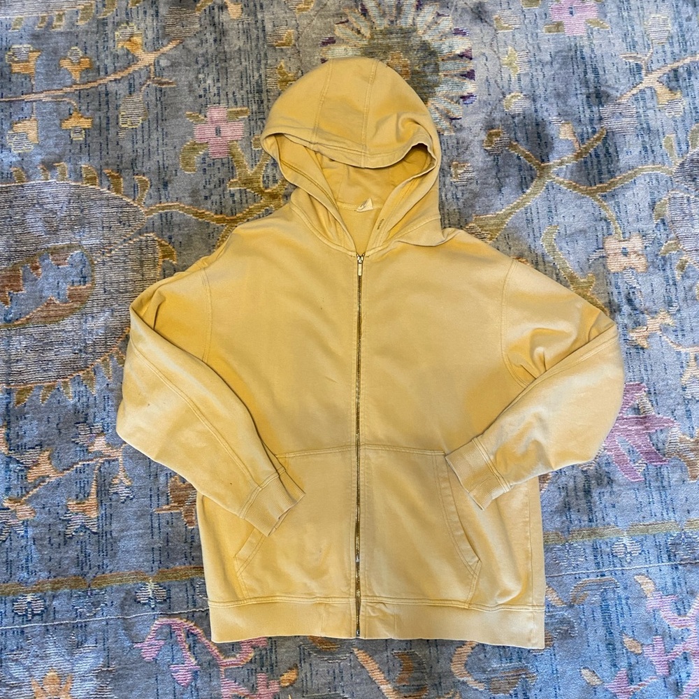Urban outfitters zip up faded cream/yellow
hoodie mens size XL